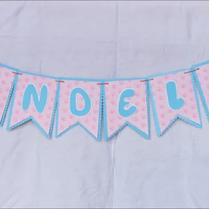 Guirnalda temática Bluey personalizada. Confeccionada en varias capas incluye cordel de yute.