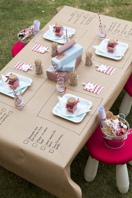 Fiesta infantil - Mesa con mantel de papel reciclable